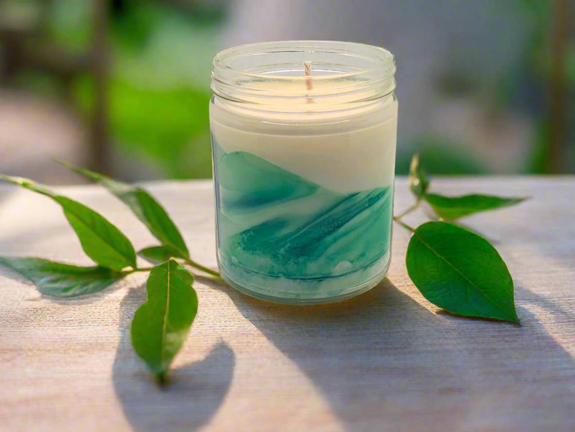back of tea in the garden candle showing candle color pattern