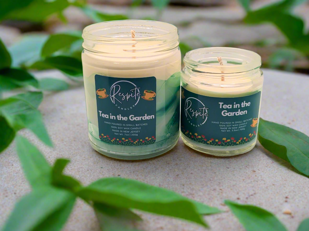 tea in the garden candle in 2 sizes